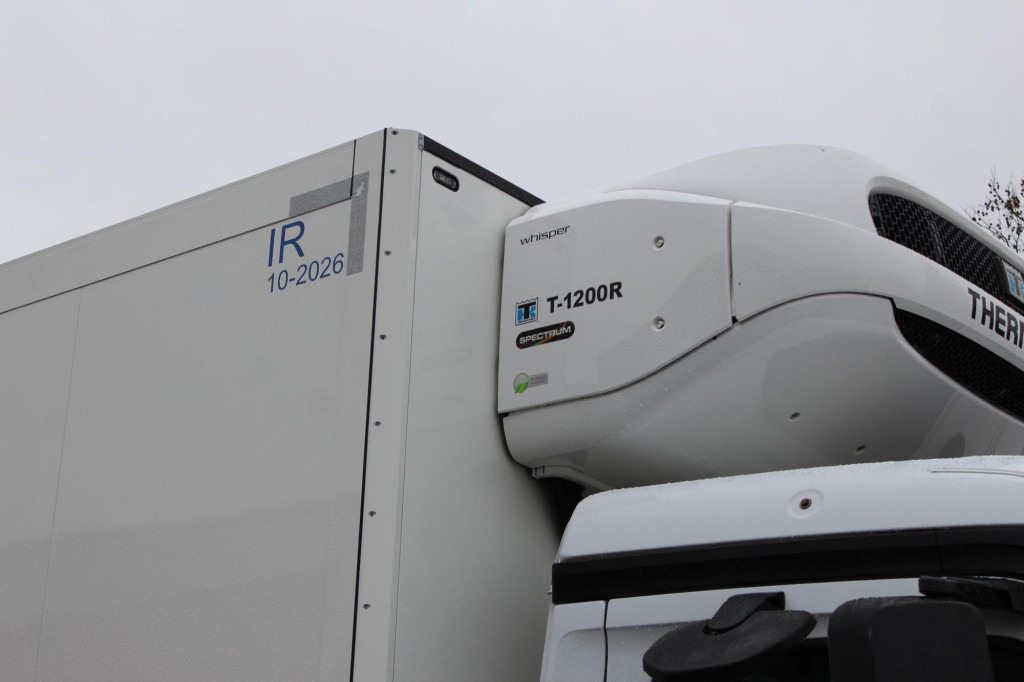 Refrigerator truck Mercedes-Benz Actros 1830 E6 TK T-1200R Multi Bi-Temp LBW AHK: picture 6 Refrigerator truck Mercedes-Benz Actros 1830 E6 TK T-1200R Multi Bi-Temp LBW AHK: picture 6