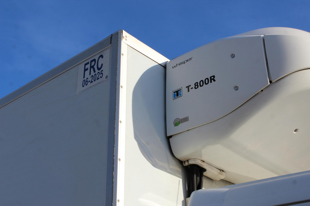 Mercedes-Benz Atego 1221 E6 TK T-800 R Strom Türen+LBW - Refrigerator truck: picture 4 Mercedes-Benz Atego 1221 E6 TK T-800 R Strom Türen+LBW - Refrigerator truck: picture 4