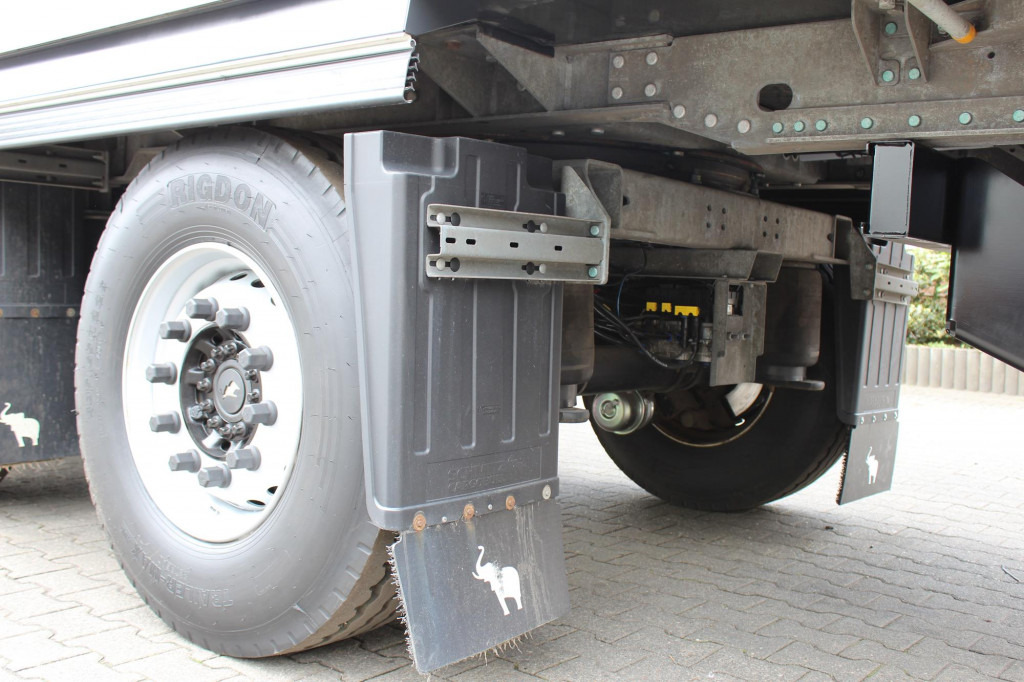 SCHMITZ Blumenbreite TW LBW Lenkachse Rent-Miete - Refrigerator semi-trailer: picture 3 SCHMITZ Blumenbreite TW LBW Lenkachse Rent-Miete - Refrigerator semi-trailer: picture 3