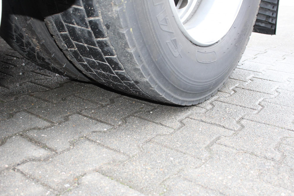 MAN TGX 18.460 E6 XXL Retarder Kühlbox Navi 2Tanks - Tractor unit: picture 3 MAN TGX 18.460 E6 XXL Retarder Kühlbox Navi 2Tanks - Tractor unit: picture 3