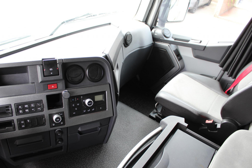 Renault T 480 E6   ACC   LDW   Kühlbox   Vollspoiler - Tractor unit: picture 5 Renault T 480 E6   ACC   LDW   Kühlbox   Vollspoiler - Tractor unit: picture 5