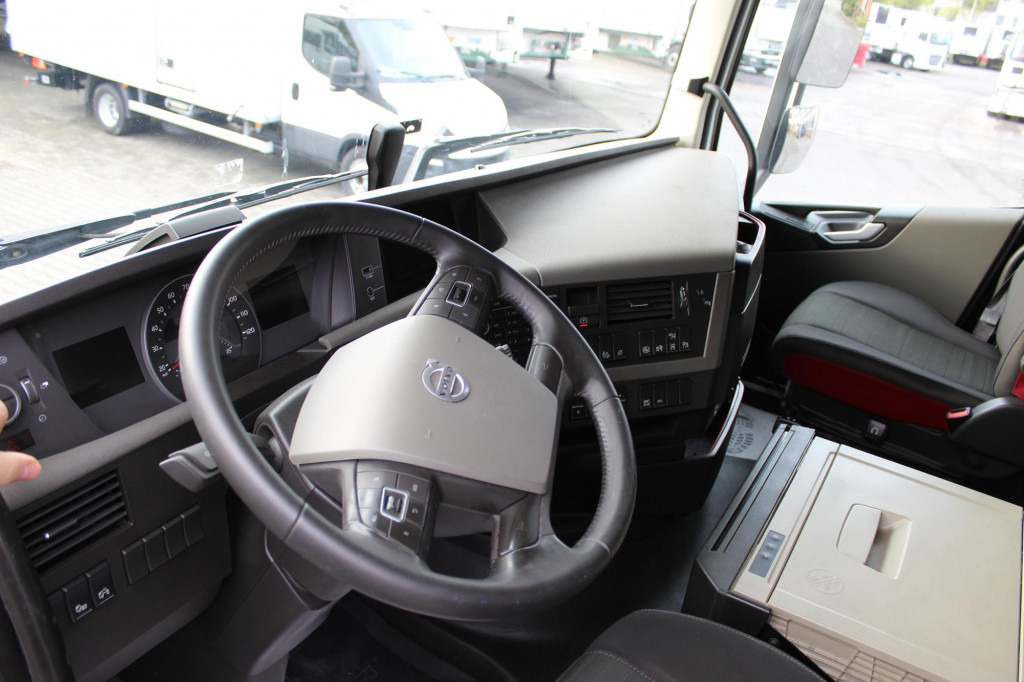 Volvo FH 500 E6 Globe I-Park Cool Kühlbox Navi - Tractor unit: picture 5 Volvo FH 500 E6 Globe I-Park Cool Kühlbox Navi - Tractor unit: picture 5