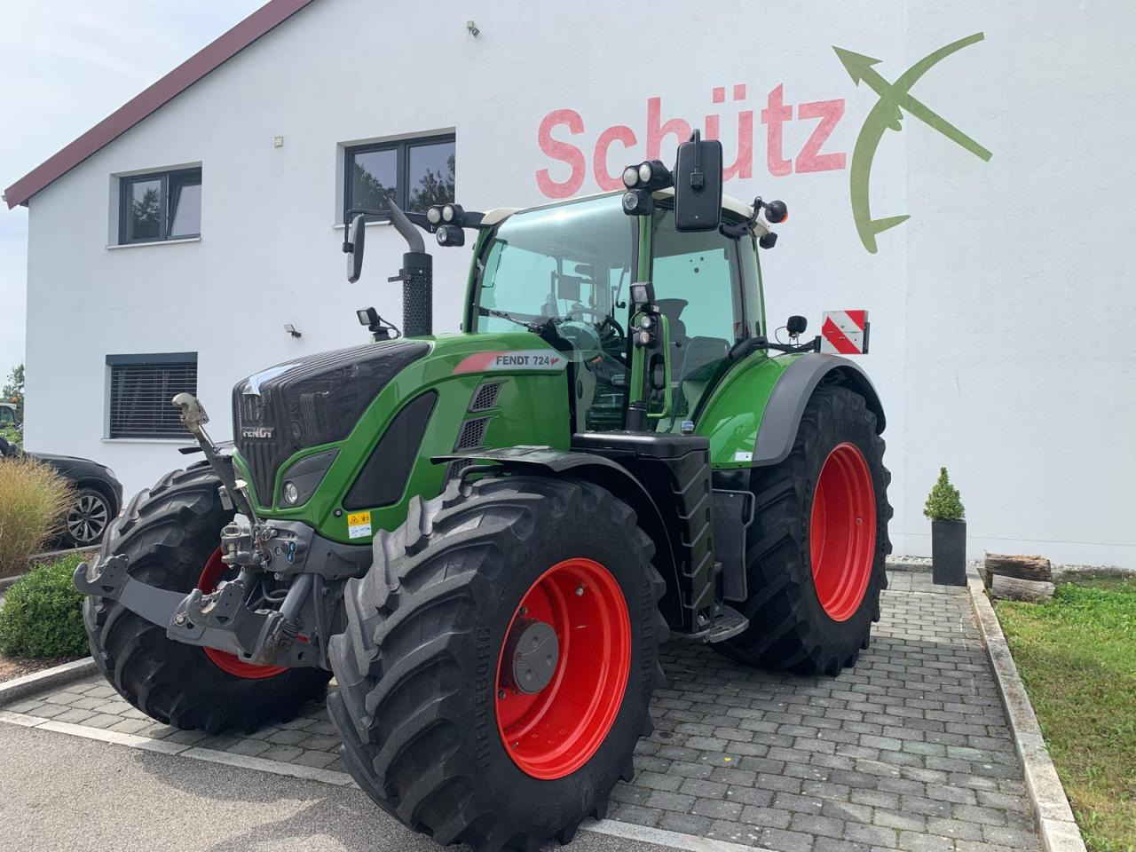 Fendt 724 Vario Power Plus GPS, Baujahr 2019 - Farm tractor: picture 1 Fendt 724 Vario Power Plus GPS, Baujahr 2019 - Farm tractor: picture 1