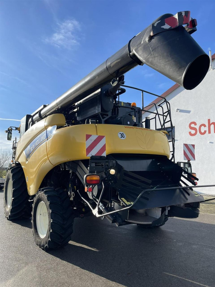 New Holland CR9080 Elevation Allrad - Combine harvester: picture 4 New Holland CR9080 Elevation Allrad - Combine harvester: picture 4