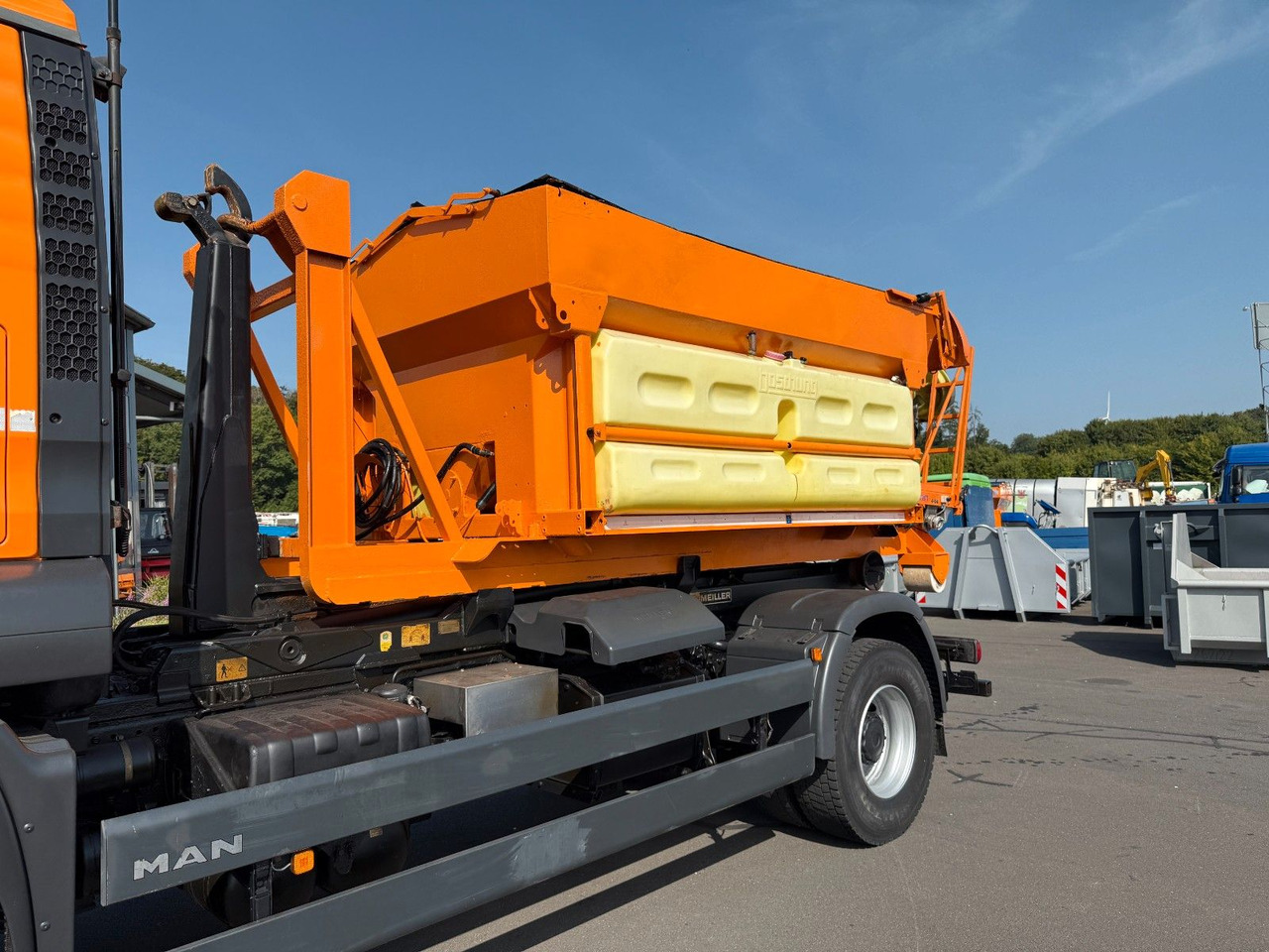 MAN TGA 18.350 4x4 Meiler Abroller RK 14.45 Winterd. - Hook lift truck: picture 3 MAN TGA 18.350 4x4 Meiler Abroller RK 14.45 Winterd. - Hook lift truck: picture 3