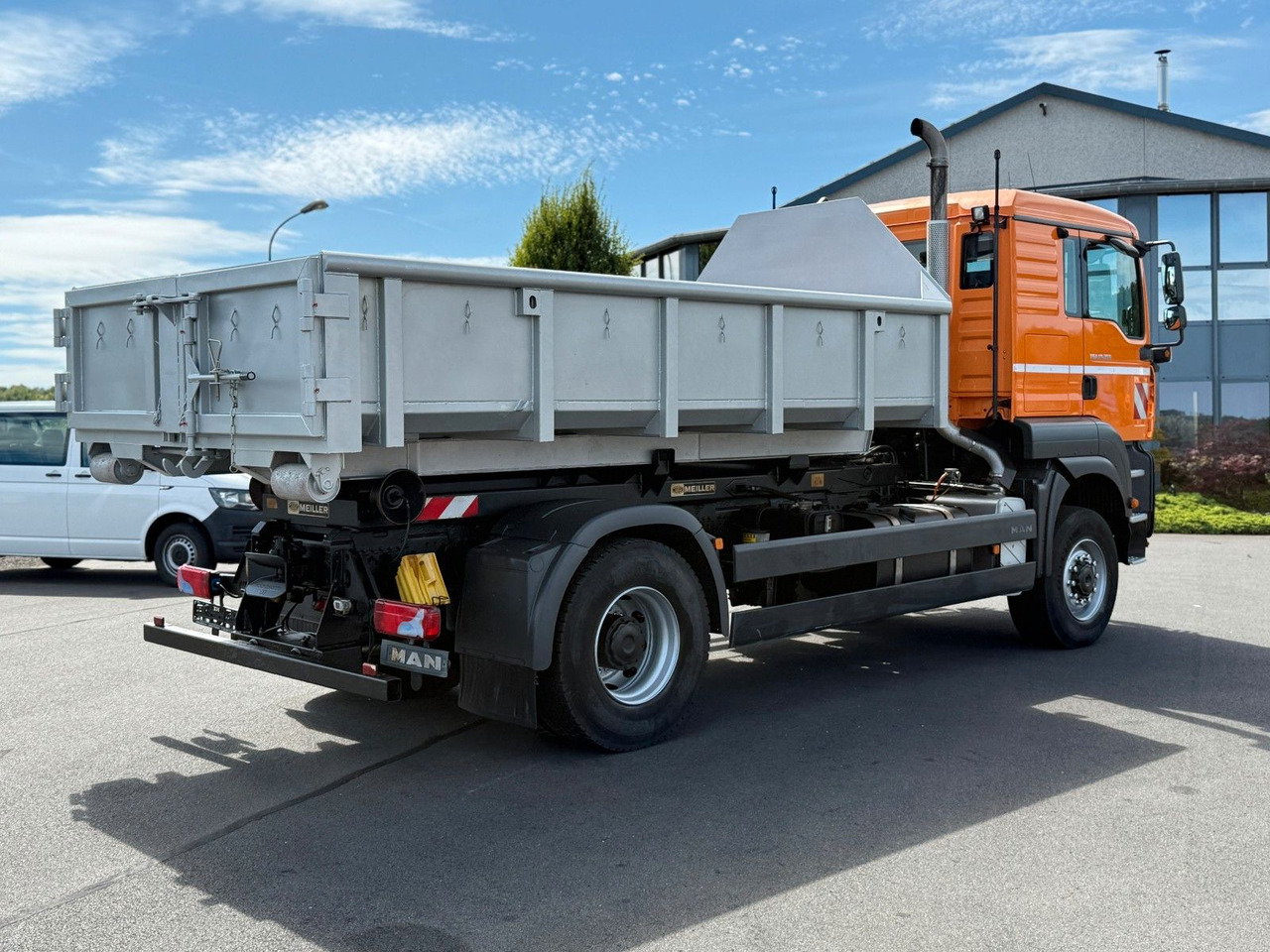 MAN TGA 18.350 4x4 Meiler Abroller RK 14.45 Winterd. - Hook lift truck: picture 3 MAN TGA 18.350 4x4 Meiler Abroller RK 14.45 Winterd. - Hook lift truck: picture 3