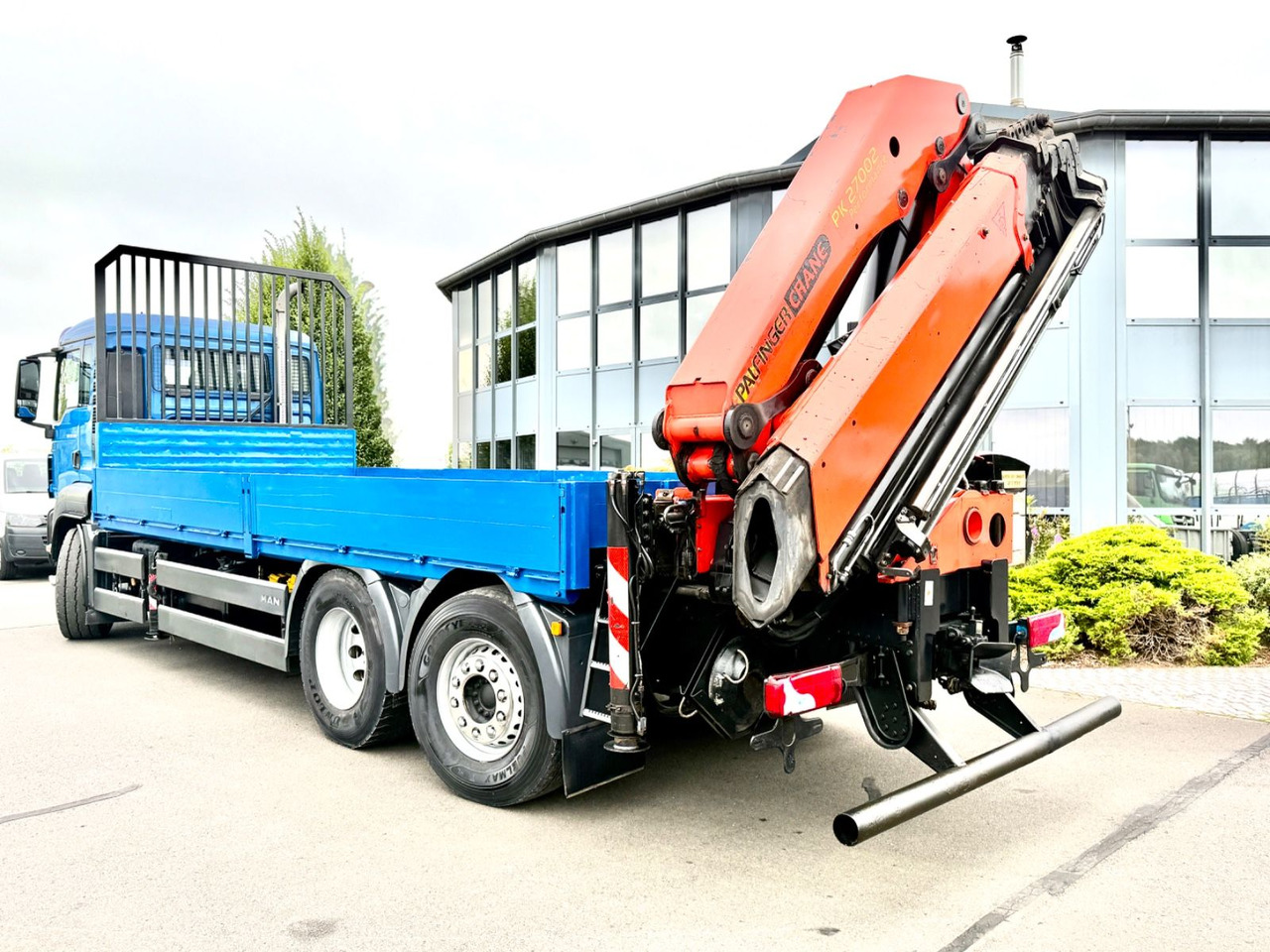 MAN TGS 26.360 6x2 Palfinger PK 27002- Funk- - Dropside/ Flatbed truck: picture 3 MAN TGS 26.360 6x2 Palfinger PK 27002- Funk- - Dropside/ Flatbed truck: picture 3