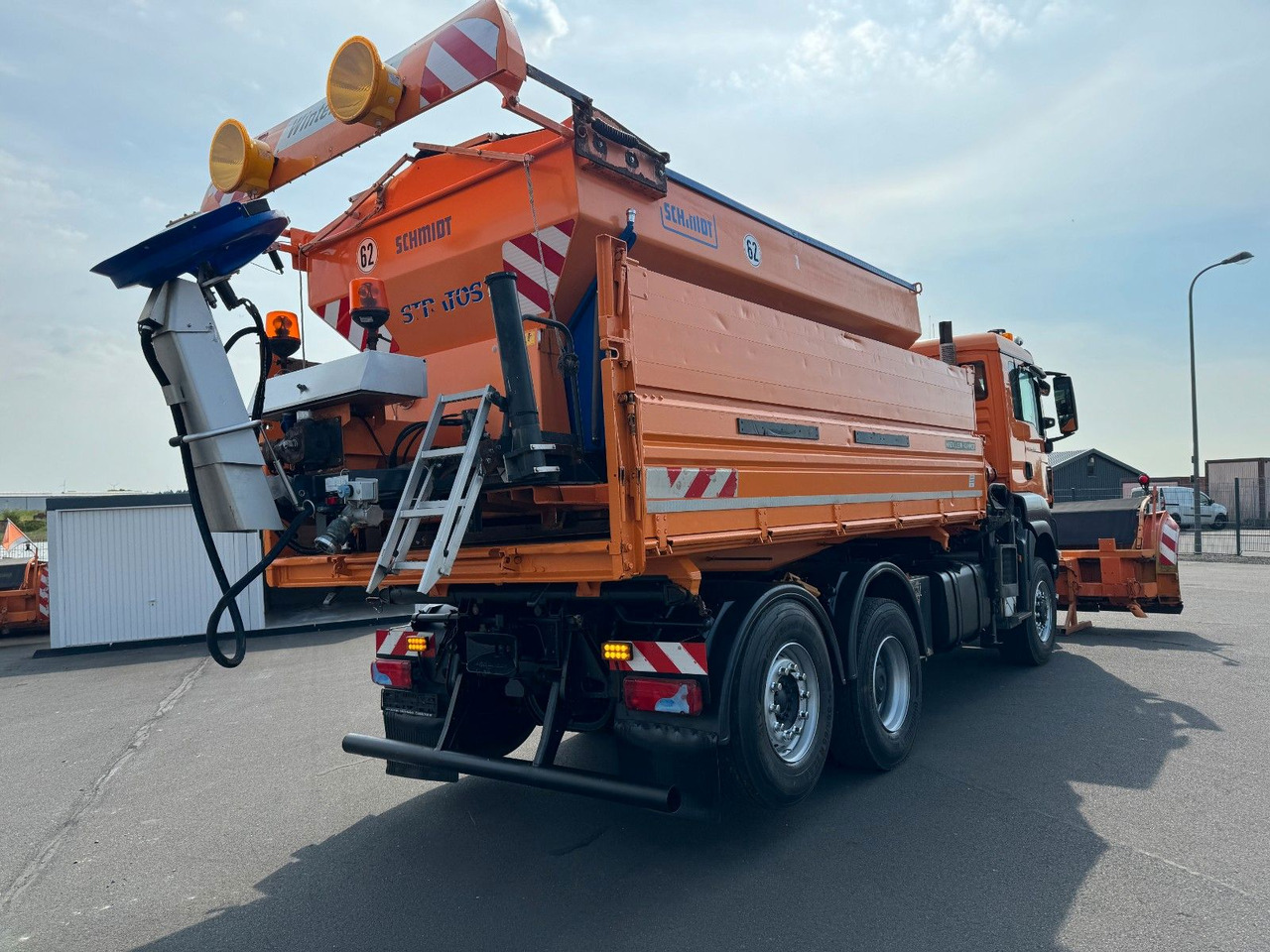 MAN TGS 28.400 6x4-4 BL Kipper / Kran / Winterdienst - Tipper, Crane truck: picture 3 MAN TGS 28.400 6x4-4 BL Kipper / Kran / Winterdienst - Tipper, Crane truck: picture 3