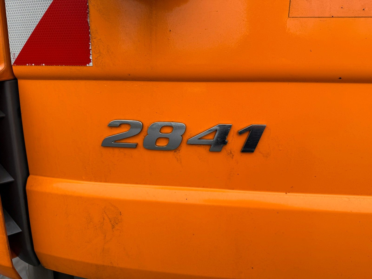 Mercedes-Benz Actros 2841L 6x2 Kranhydraulik Multilift Winterd - Hook lift truck: picture 5 Mercedes-Benz Actros 2841L 6x2 Kranhydraulik Multilift Winterd - Hook lift truck: picture 5