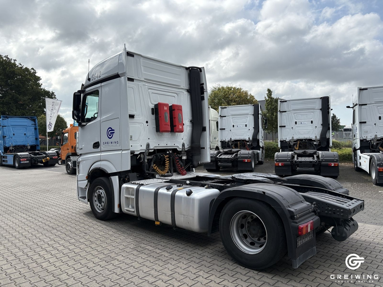 Mercedes-Benz 1845 LS 4x2, Bigspace, PTO, ADR, Retarder - Tractor unit: picture 5 Mercedes-Benz 1845 LS 4x2, Bigspace, PTO, ADR, Retarder - Tractor unit: picture 5