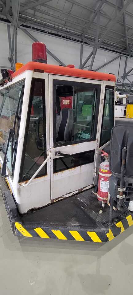 Douglas - Kalmar 280 - Pushback tractor: picture 4 Douglas - Kalmar 280 - Pushback tractor: picture 4