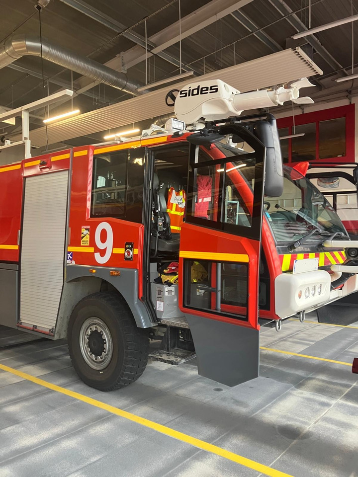 SIDES VIM90 P25 - Fire truck: picture 2 SIDES VIM90 P25 - Fire truck: picture 2