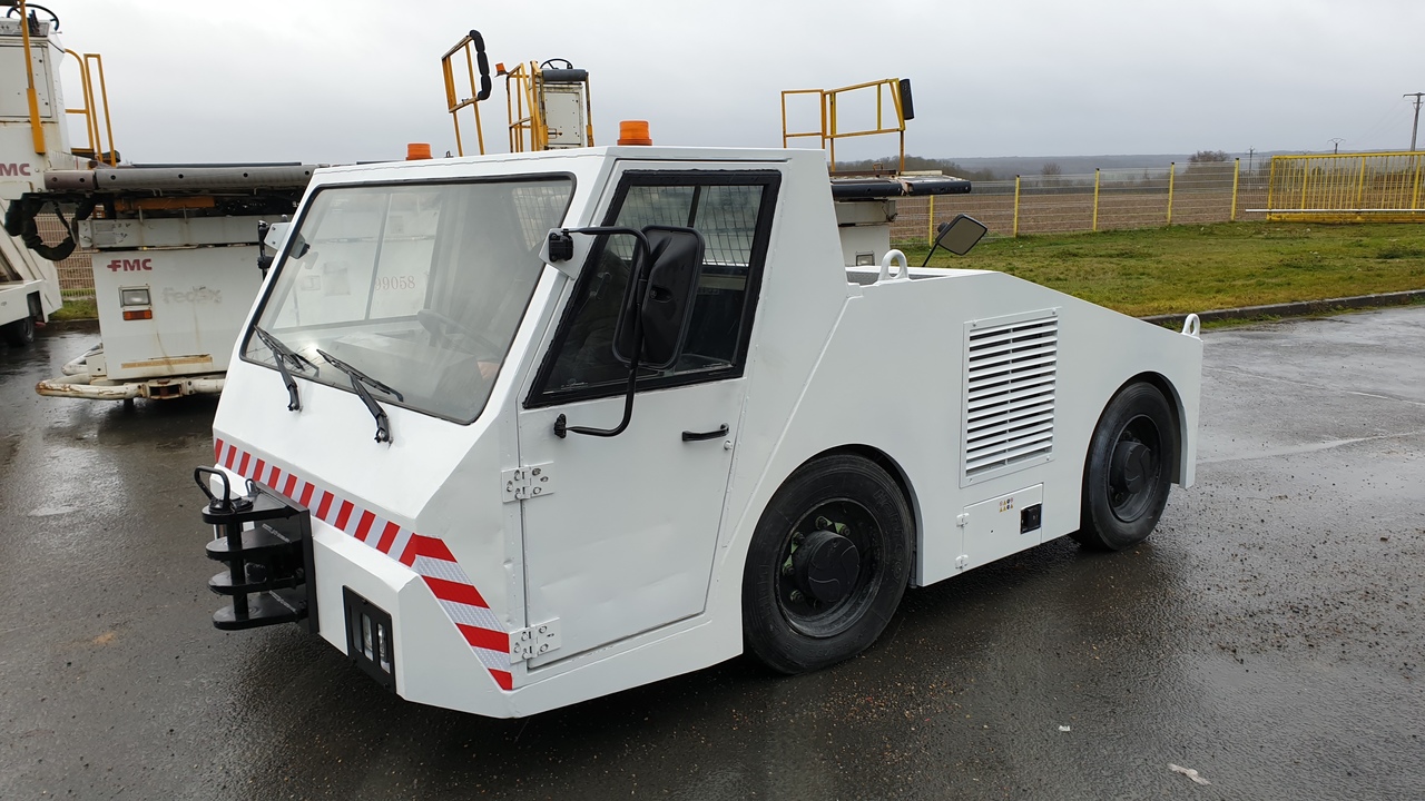SOVAM K100 - Pushback tractor: picture 3 SOVAM K100 - Pushback tractor: picture 3