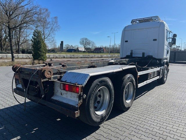 Scania R144-460 V8 .460 6x2 - Container transporter/ Swap body truck: picture 3 Scania R144-460 V8 .460 6x2 - Container transporter/ Swap body truck: picture 3