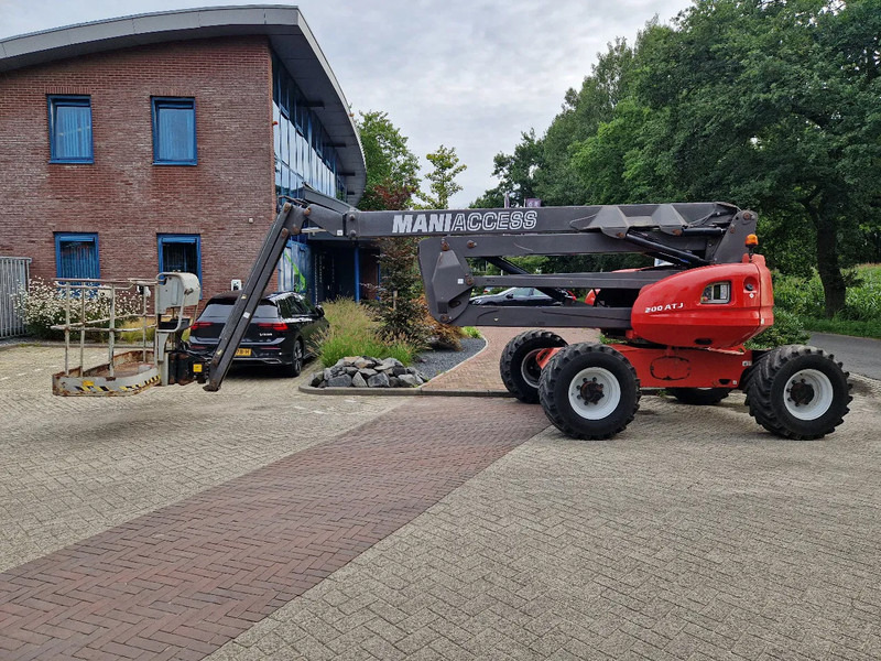 Manitou 200 ATJ - Articulated boom: picture 3 Manitou 200 ATJ - Articulated boom: picture 3