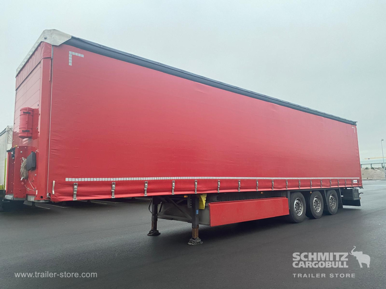 SCHMITZ Curtainsider Standard - Curtainsider semi-trailer: picture 4 SCHMITZ Curtainsider Standard - Curtainsider semi-trailer: picture 4
