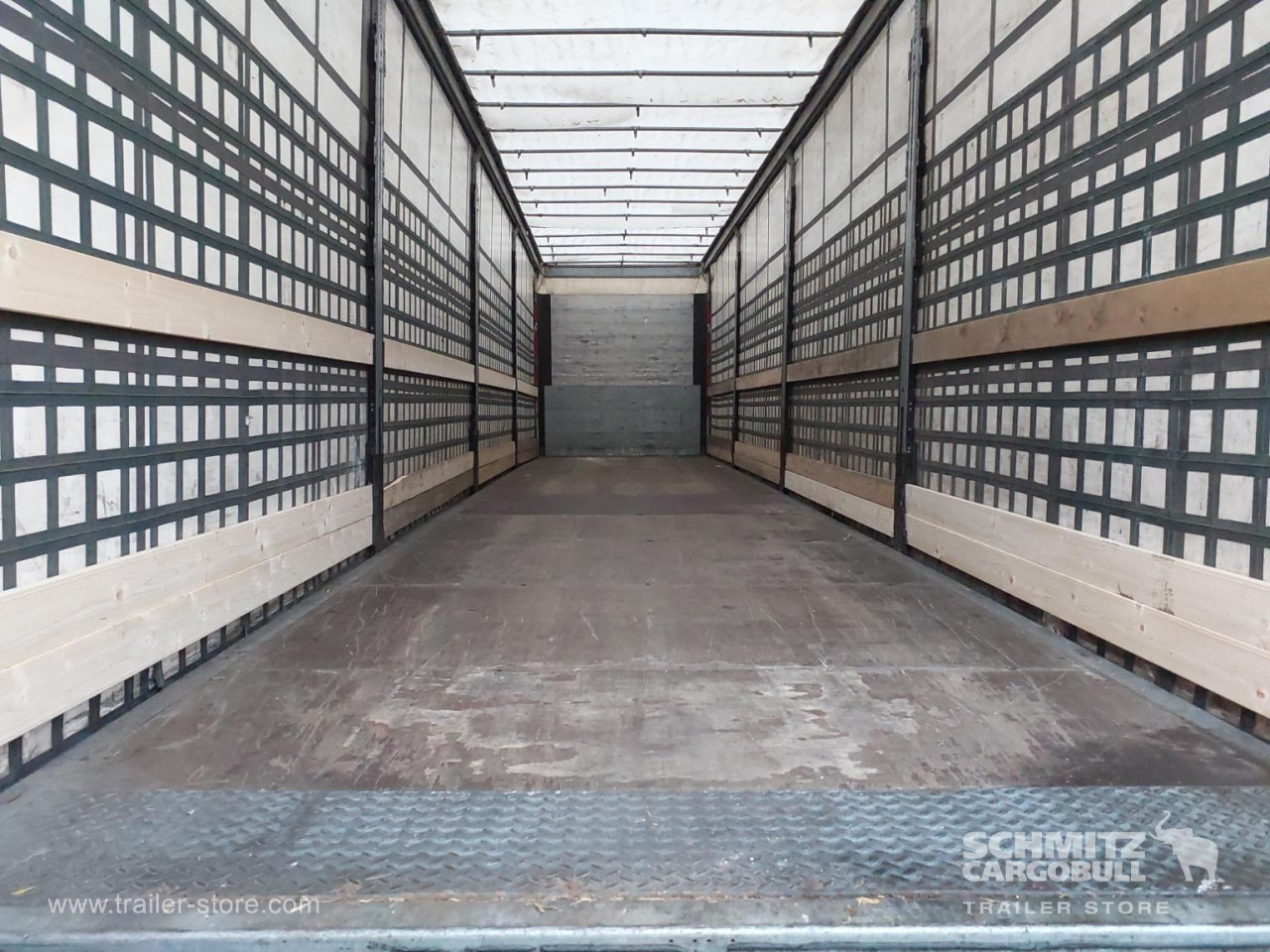 SCHMITZ Curtainsider Standard - Curtainsider semi-trailer: picture 4 SCHMITZ Curtainsider Standard - Curtainsider semi-trailer: picture 4