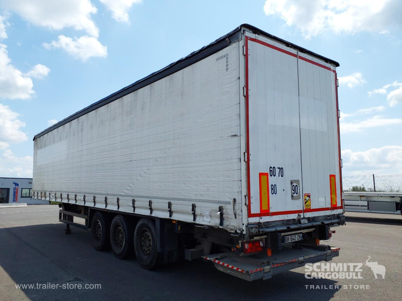 SCHMITZ Curtainsider Standard Taillift - Curtainsider semi-trailer: picture 5 SCHMITZ Curtainsider Standard Taillift - Curtainsider semi-trailer: picture 5