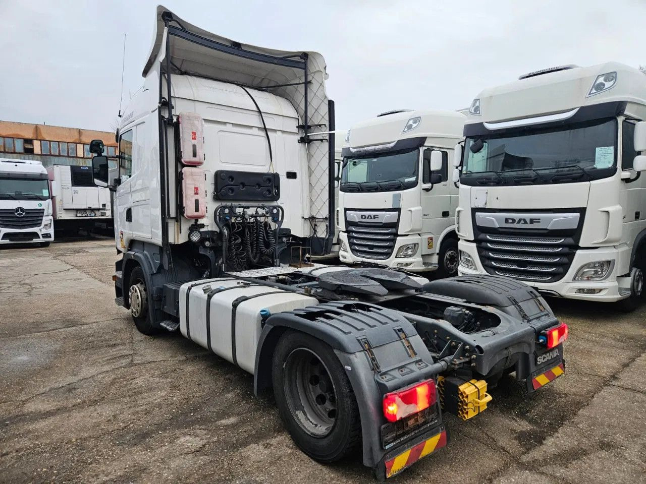 Scania R410 Mega StandKlima Highline - 4 units in stock - Tractor unit: picture 4 Scania R410 Mega StandKlima Highline - 4 units in stock - Tractor unit: picture 4