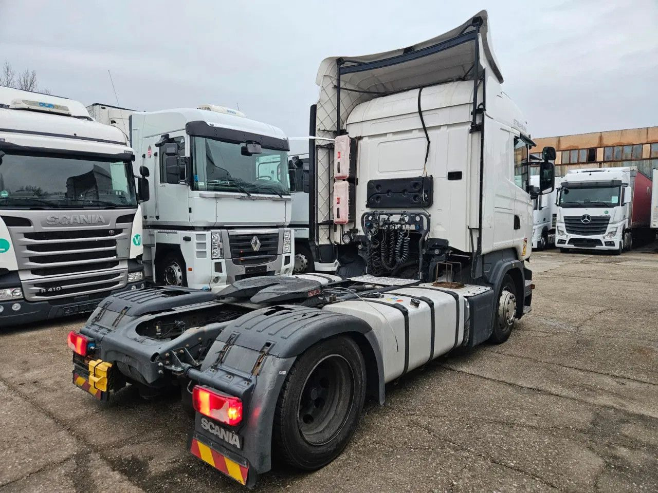 Scania R410 Mega StandKlima Highline - 4 units in stock - Tractor unit: picture 3 Scania R410 Mega StandKlima Highline - 4 units in stock - Tractor unit: picture 3