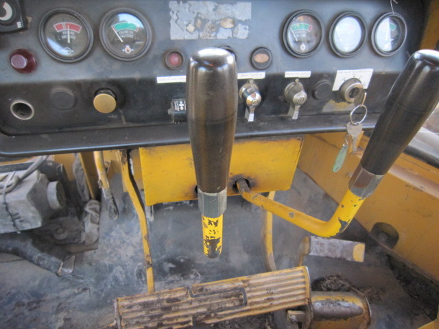 KOMATSU D355 C3 pipelayer - Pipe layer: picture 2 KOMATSU D355 C3 pipelayer - Pipe layer: picture 2