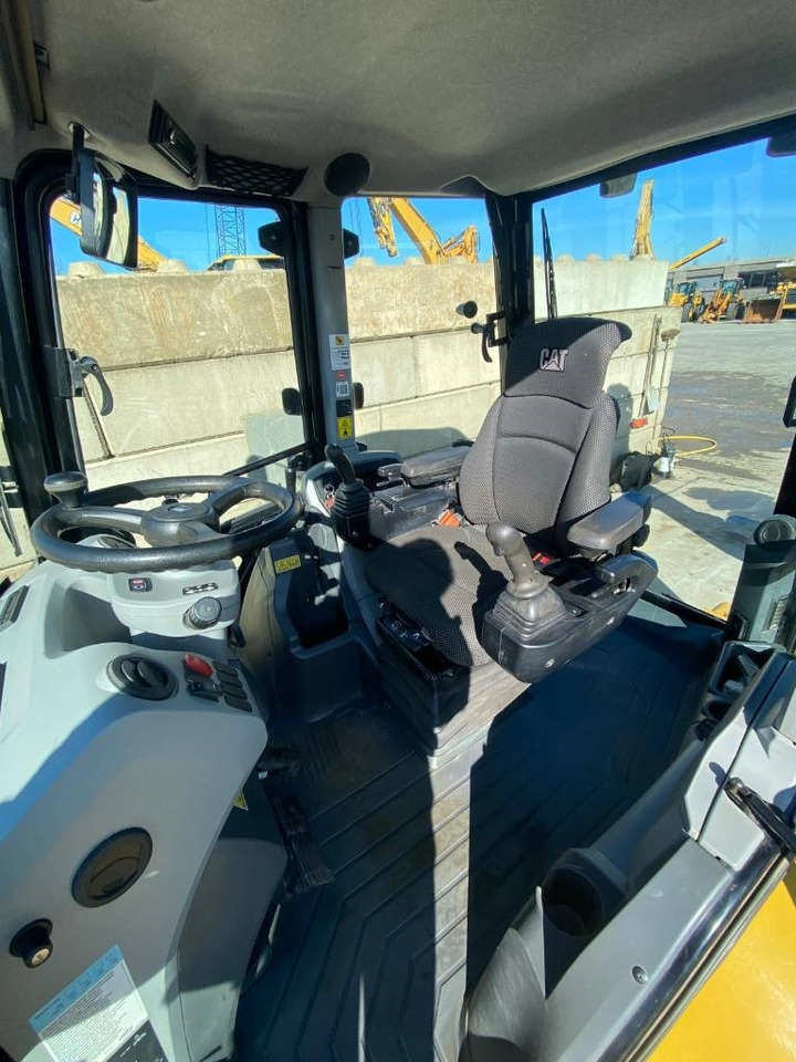 Backhoe loader CAT 444 4x4: picture 7