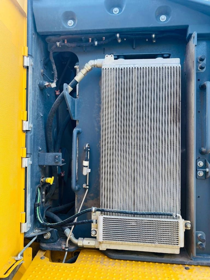 Wheel loader John Deere 824p: picture 20 Wheel loader John Deere 824p: picture 20