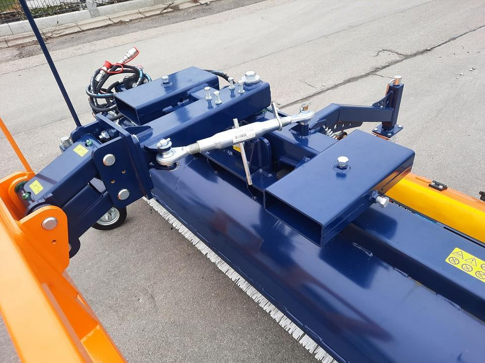 Broom Kehrmaschine Kramer 1,2, 1,5, 1,8 2,3 2,8m Euro Radlader Hoflader: picture 8 Broom Kehrmaschine Kramer 1,2, 1,5, 1,8 2,3 2,8m Euro Radlader Hoflader: picture 8