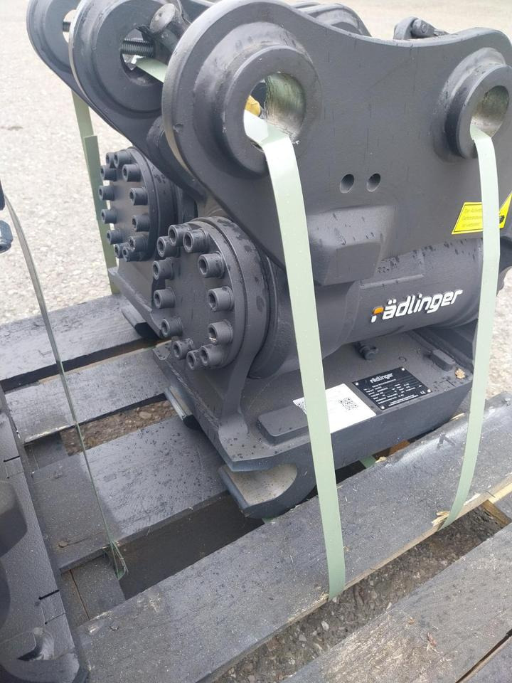 Rädlinger Tilt 2,5 - 6 to Powertilt Minibagger MS 03 Sany 35 - Tiltrotator for Mini excavator: picture 3 Rädlinger Tilt 2,5 - 6 to Powertilt Minibagger MS 03 Sany 35 - Tiltrotator for Mini excavator: picture 3