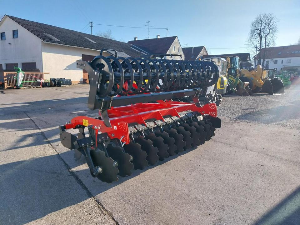 Scheibenegge 3m Scheibengrubber Kurzscheibenegge Grubber - Disc harrow: picture 3 Scheibenegge 3m Scheibengrubber Kurzscheibenegge Grubber - Disc harrow: picture 3