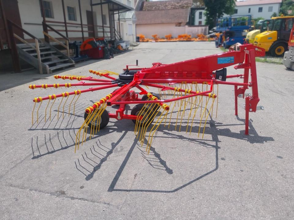 Neuen Kreiselschwader Schwader 4,2m KN-420 Claas - Tedder/ Rake: picture 3 Neuen Kreiselschwader Schwader 4,2m KN-420 Claas - Tedder/ Rake: picture 3
