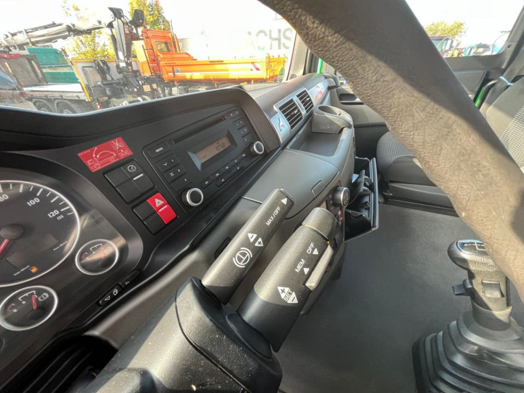 Hook lift truck, Crane truck MAN TG-S 26.400 6x4H-2 BL Abrollkipper mit Kran Lift Lenk: picture 10 Hook lift truck, Crane truck MAN TG-S 26.400 6x4H-2 BL Abrollkipper mit Kran Lift Lenk: picture 10