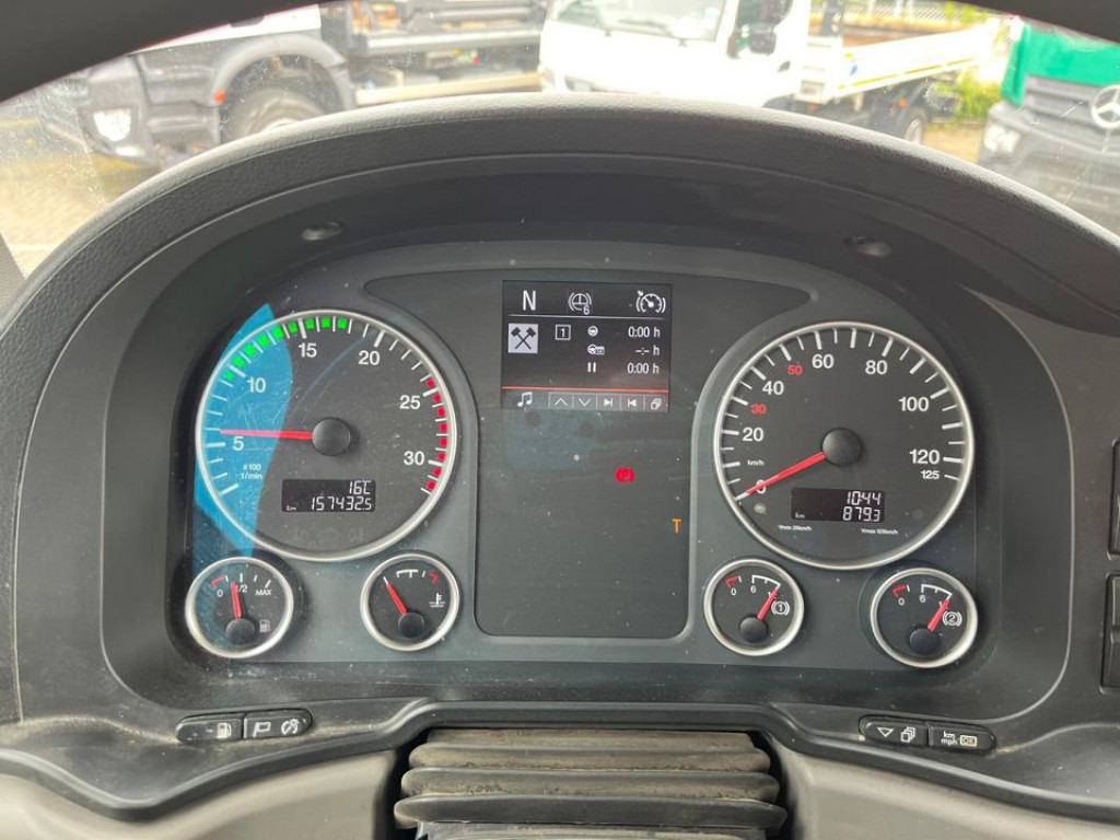 Tipper MAN TG-S 26.500 6x6 BB 3-Achs Allradkipper Bordmatik: picture 11