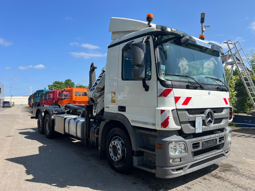 MERCEDES-BENZ Actros 2541 L6x2 Abrollkipper mit Kran Funk+Greiferst - Hook lift truck, Crane truck: picture 3 MERCEDES-BENZ Actros 2541 L6x2 Abrollkipper mit Kran Funk+Greiferst - Hook lift truck, Crane truck: picture 3