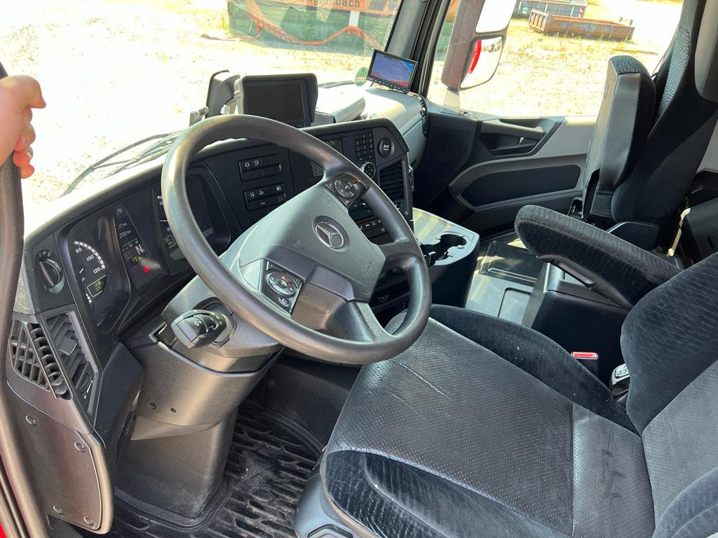 MERCEDES-BENZ Antos 2540 L 6x2 Pritsche LBW Coca Cola LBW 2to - Curtainsider truck: picture 4 MERCEDES-BENZ Antos 2540 L 6x2 Pritsche LBW Coca Cola LBW 2to - Curtainsider truck: picture 4