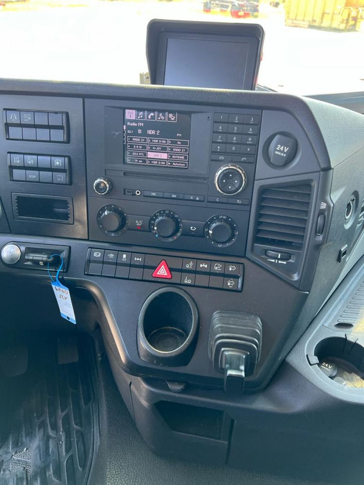 Leasing of Mercedes-Benz Antos 2540 L 6x2 Pritsche LBW Mercedes-Benz Antos 2540 L 6x2 Pritsche LBW Mercedes-Benz Antos 2540 L 6x2 Pritsche LBW Mercedes-Benz Antos 2540 L 6x2 Pritsche LBW: picture 9