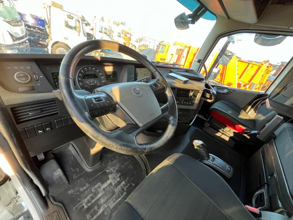 Leasing of VOLVO (S) Truck FH 500 6x2 Abrollkipper Funkfernbedienung VOLVO (S) Truck FH 500 6x2 Abrollkipper Funkfernbedienung: picture 10