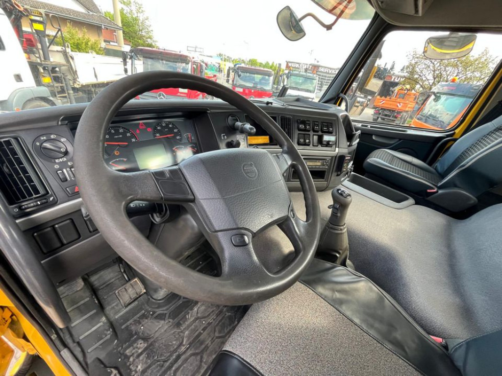 Leasing of VOLVO (S) Truck FM 330 4x4 Pritsche Kran Singelreifen Funkfernbedienung VOLVO (S) Truck FM 330 4x4 Pritsche Kran Singelreifen Funkfernbedienung: picture 9