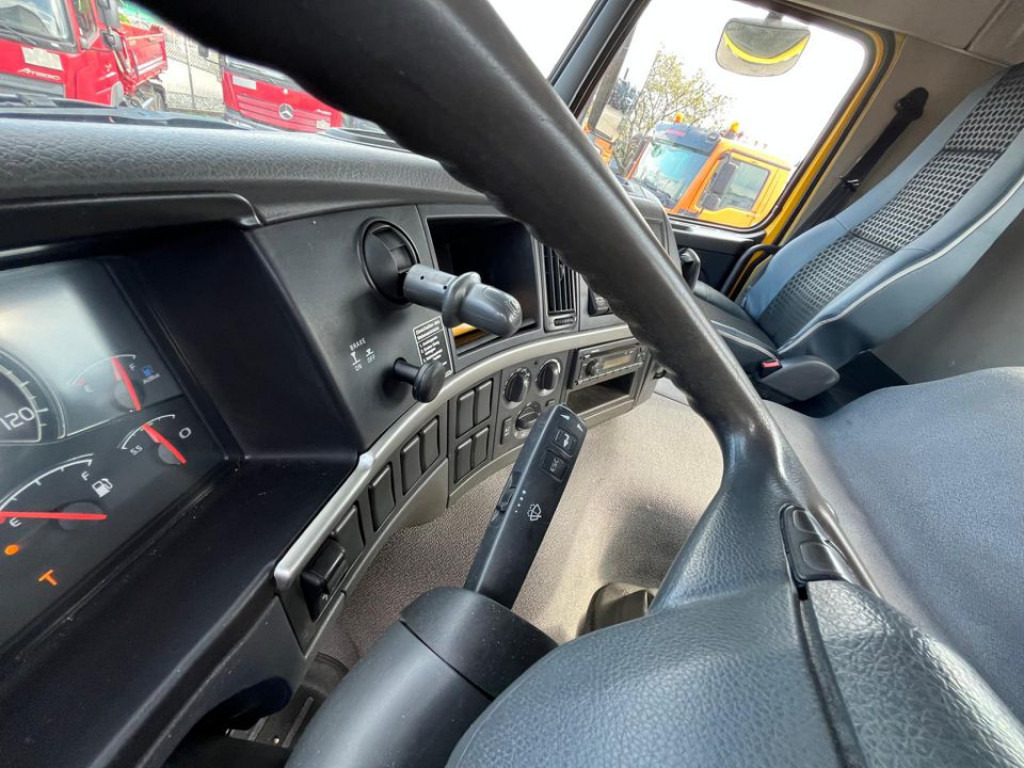 Leasing of VOLVO (S) Truck FM 330 4x4 Pritsche Kran Singelreifen Funkfernbedienung VOLVO (S) Truck FM 330 4x4 Pritsche Kran Singelreifen Funkfernbedienung: picture 11