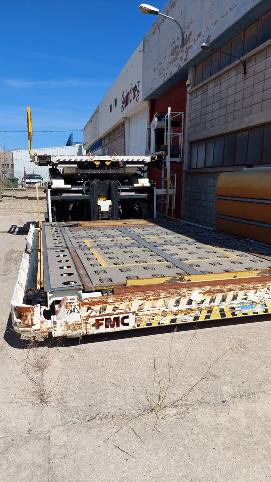 Lower deck loader FMC/JBT C15W - Aircraft cargo loader: picture 5 Lower deck loader FMC/JBT C15W - Aircraft cargo loader: picture 5