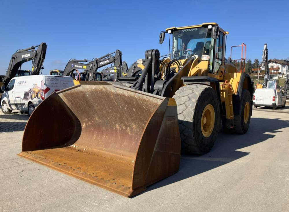 Volvo L150H - Wheel loader: picture 4 Volvo L150H - Wheel loader: picture 4