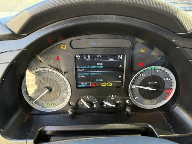 Iveco X-Way 480 6x2 Abrollkipper Palfinger PH T20 SLD5 - Hook lift truck: picture 2 Iveco X-Way 480 6x2 Abrollkipper Palfinger PH T20 SLD5 - Hook lift truck: picture 2