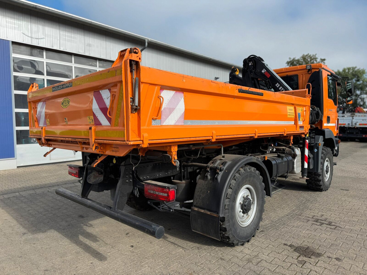 MAN TGM 13.250 4x4 Kipper Kran HIAB Winterd. - Tipper, Crane truck: picture 4 MAN TGM 13.250 4x4 Kipper Kran HIAB Winterd. - Tipper, Crane truck: picture 4