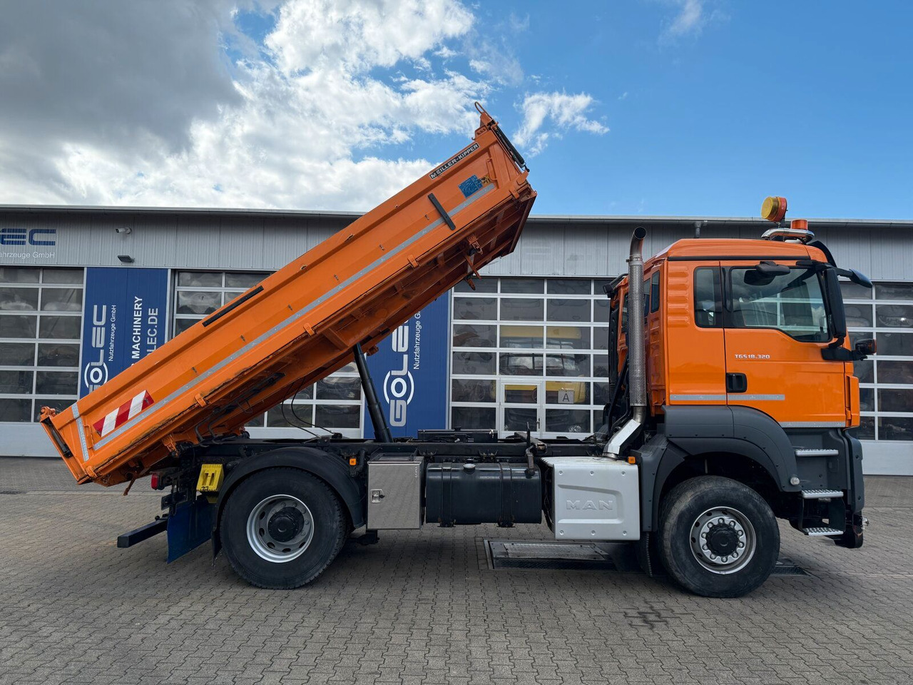MAN TGS 18.320 4x4 BL Euro 6 Kipper + Winterdienst - Tipper: picture 4 MAN TGS 18.320 4x4 BL Euro 6 Kipper + Winterdienst - Tipper: picture 4