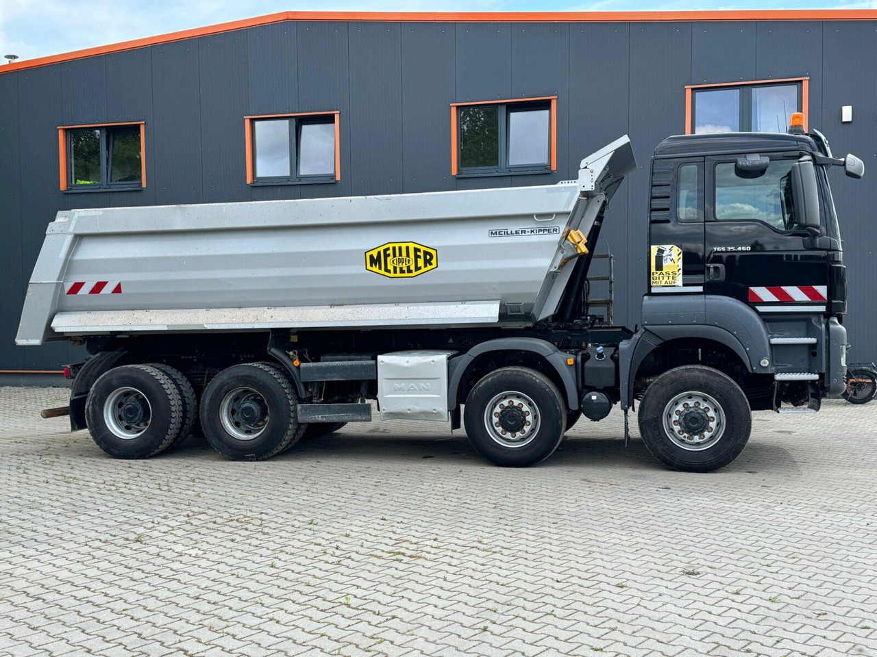 MAN TGS 35.460 8x6 BB Muldenkipper Meiller - Tipper: picture 4 MAN TGS 35.460 8x6 BB Muldenkipper Meiller - Tipper: picture 4