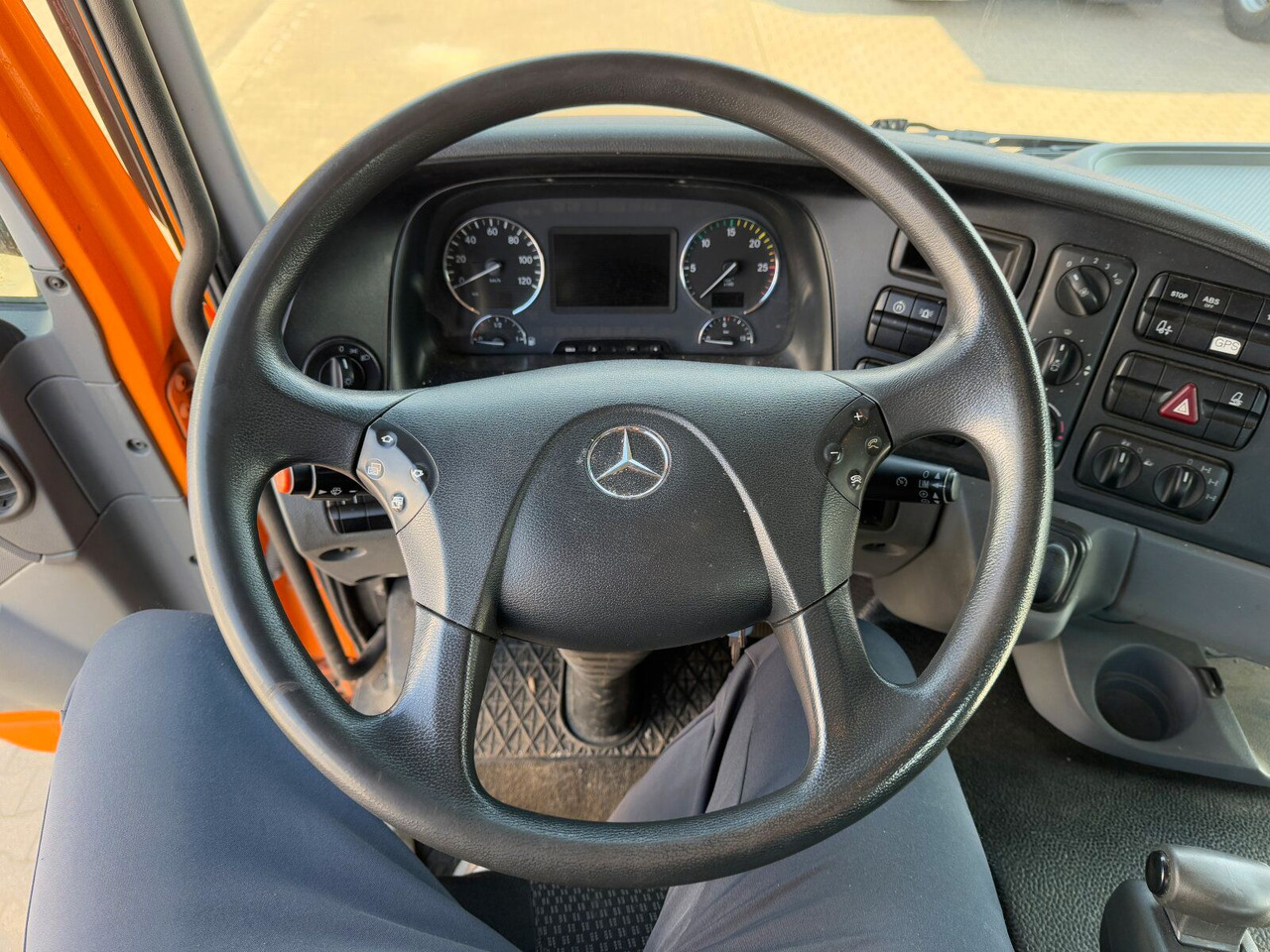Leasing of  Mercedes-Benz ACTROS 2044 4x4 Kipper Kran ATLAS 65.2 A2L Mercedes-Benz ACTROS 2044 4x4 Kipper Kran ATLAS 65.2 A2L: picture 8