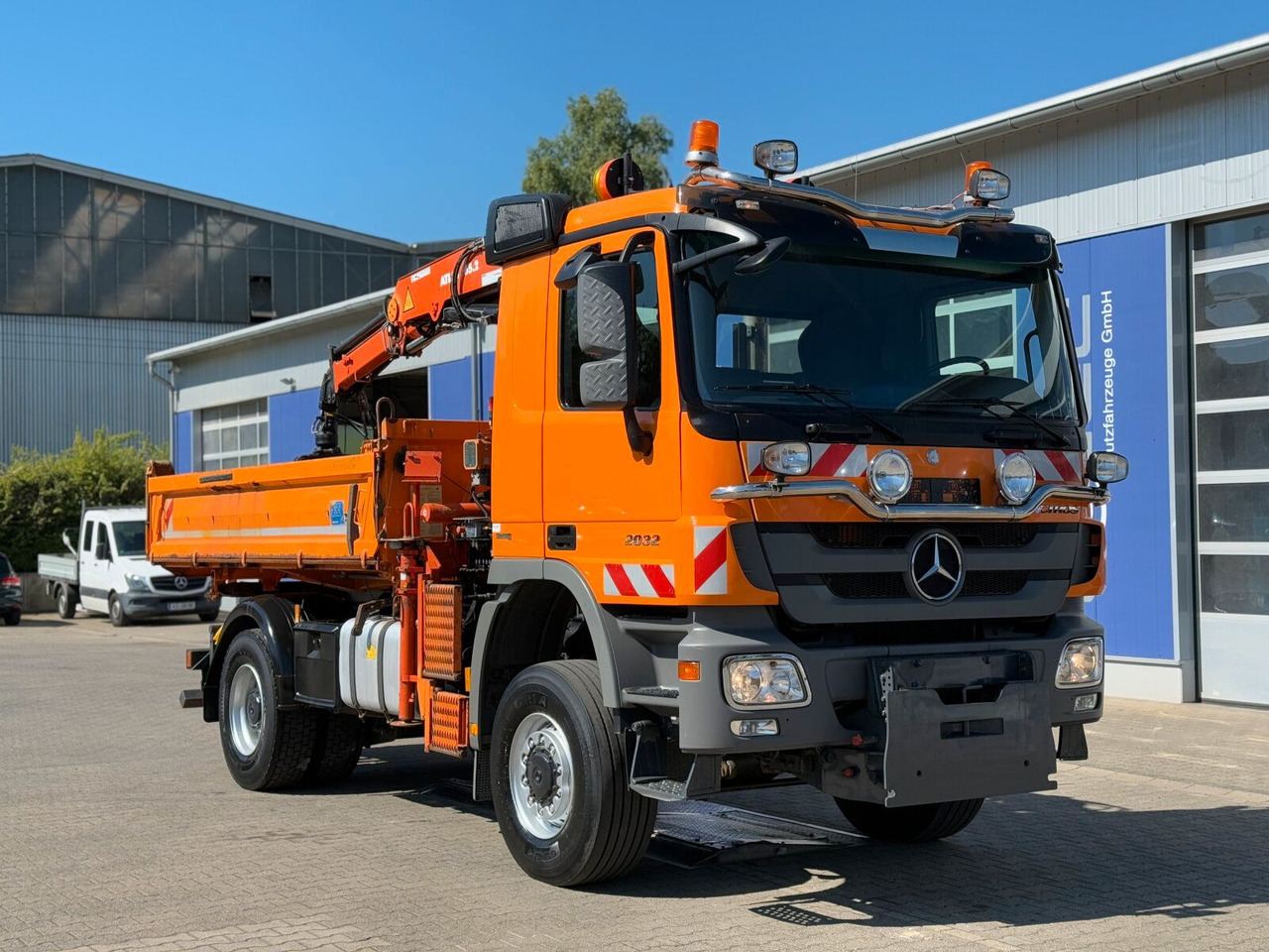 Mercedes-Benz ACTROS 2044 4x4 Kipper Kran ATLAS 65.2 A2L - Tipper, Crane truck: picture 1 Mercedes-Benz ACTROS 2044 4x4 Kipper Kran ATLAS 65.2 A2L - Tipper, Crane truck: picture 1