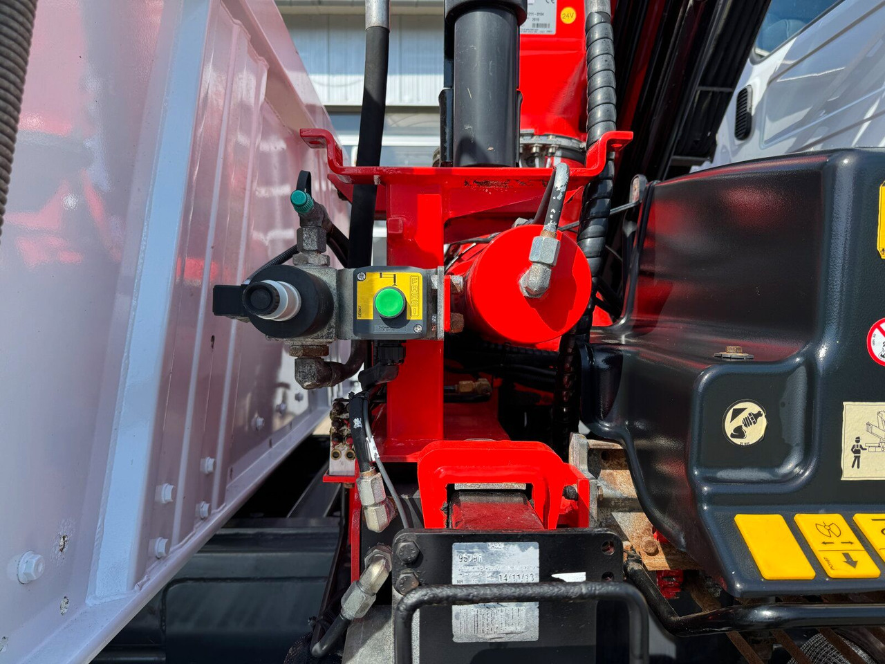 Tipper, Crane truck Mercedes-Benz AROCS 1832 4x2 Euro 6 Kipper Kran FASSI F120FB: picture 16