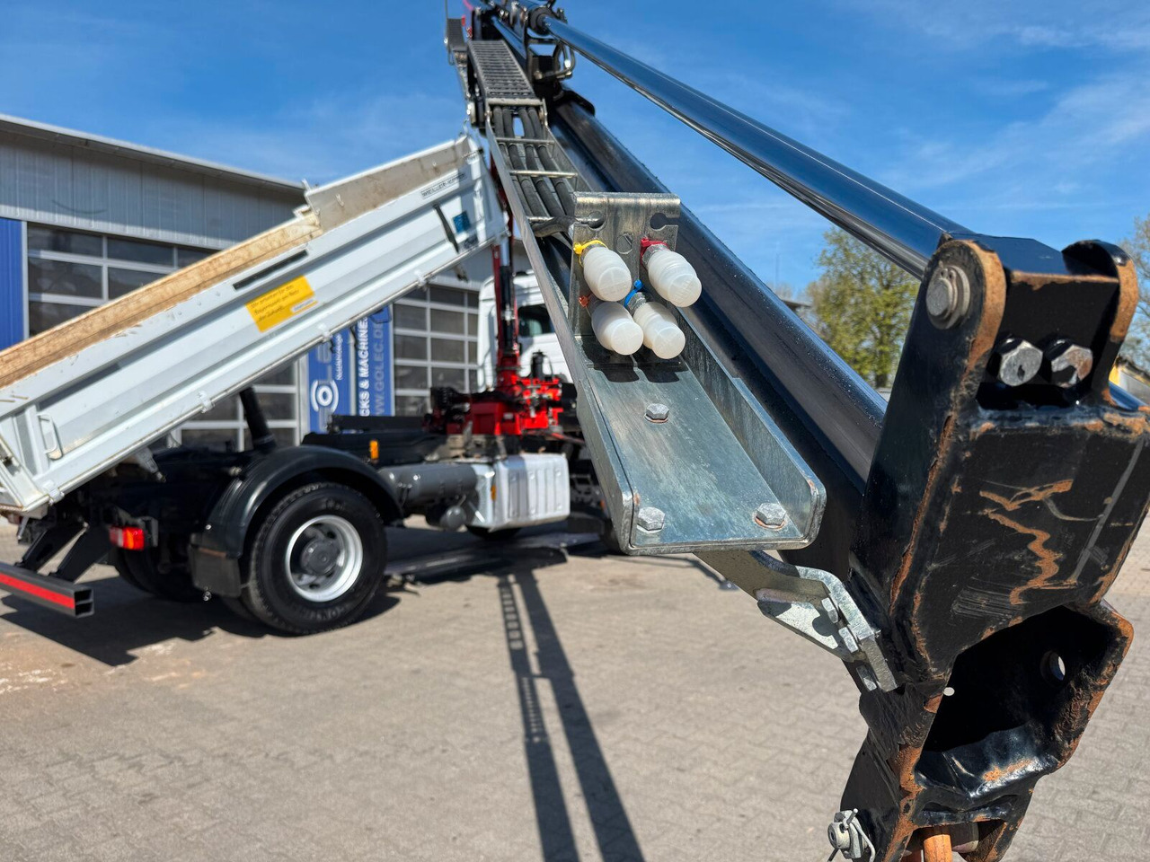 Tipper, Crane truck Mercedes-Benz AROCS 1832 4x2 Euro 6 Kipper Kran FASSI F120FB: picture 9