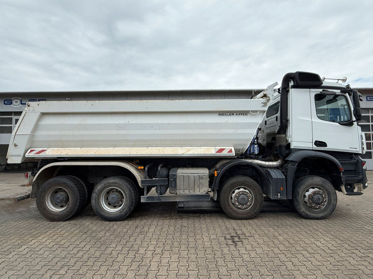 Mercedes-Benz AROCS 4145 8x8 Meiller Muldenkipper - Tipper: picture 3 Mercedes-Benz AROCS 4145 8x8 Meiller Muldenkipper - Tipper: picture 3